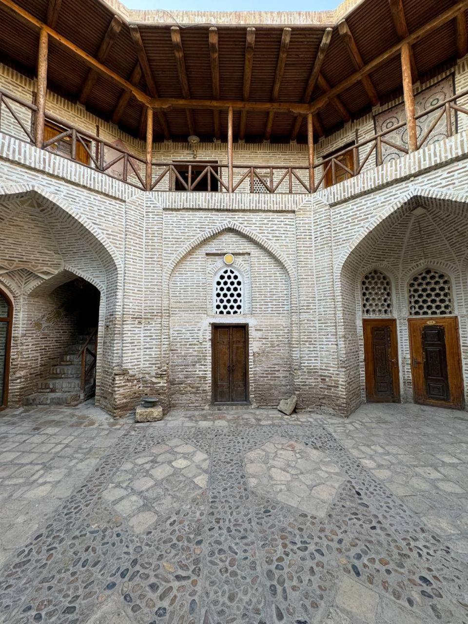 Ohun Caravan Sarai 18Th Century Old Hause Historical Unesco Heritage List 1 Minutes To Bukhara Old Town Square Est-Since 1826 For Walk In Guest Parking, Cozy Room, Best Location And Strong Wifi Exterior photo