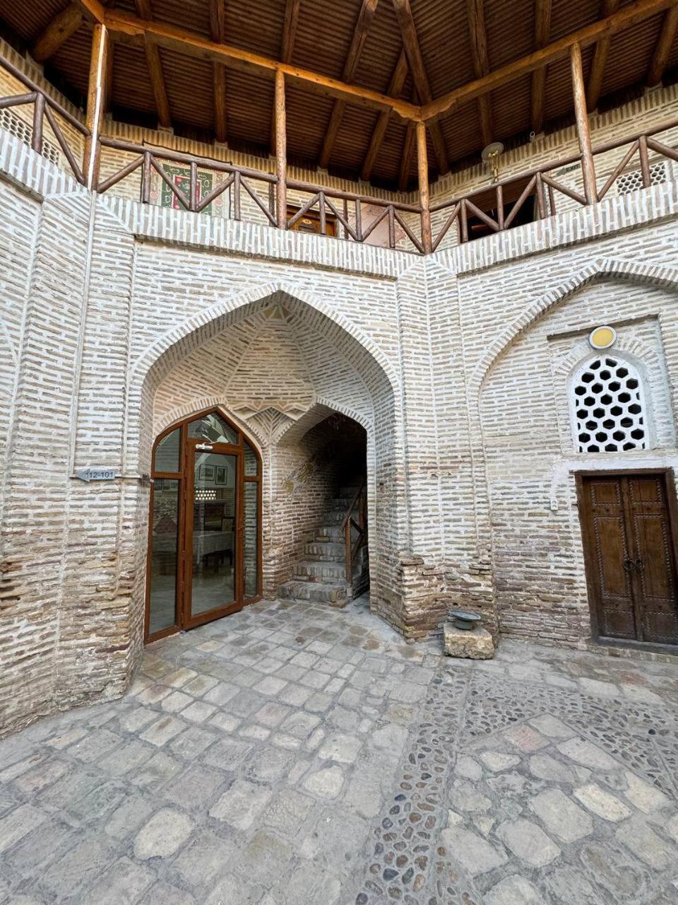 Ohun Caravan Sarai 18Th Century Old Hause Historical Unesco Heritage List 1 Minutes To Bukhara Old Town Square Est-Since 1826 For Walk In Guest Parking, Cozy Room, Best Location And Strong Wifi Exterior photo